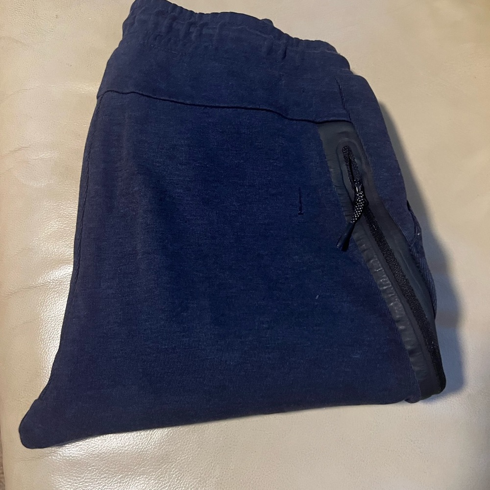 Multiple Nike Tech pants size large